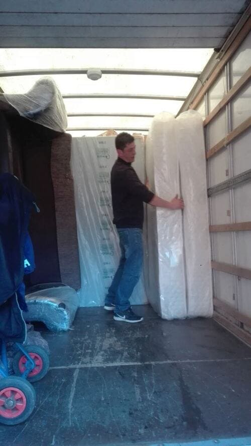 moving van E12
